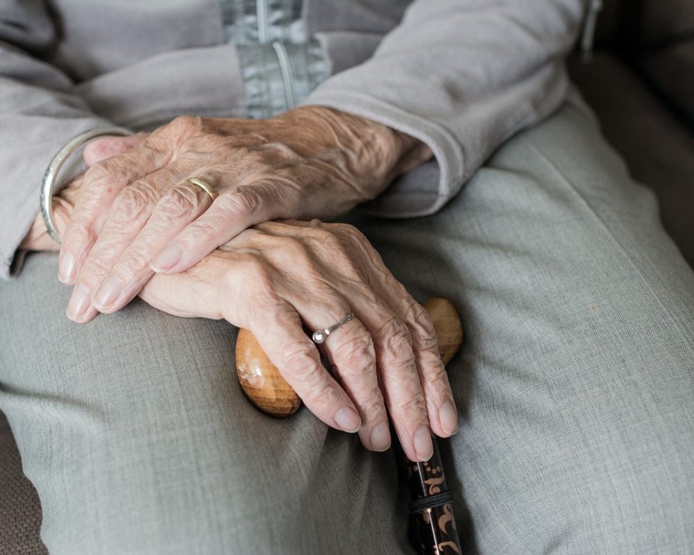 hand-3666974_1280
